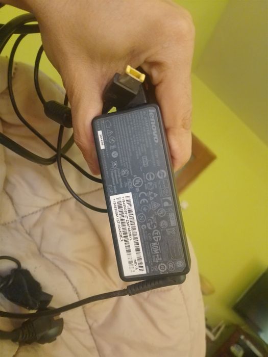 Зарядно за лаптоп Lenovo