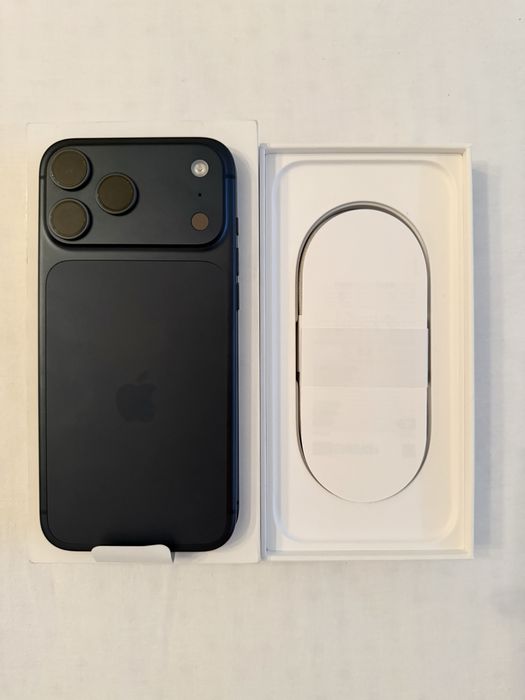 Iphone 17 pro max НОВ!