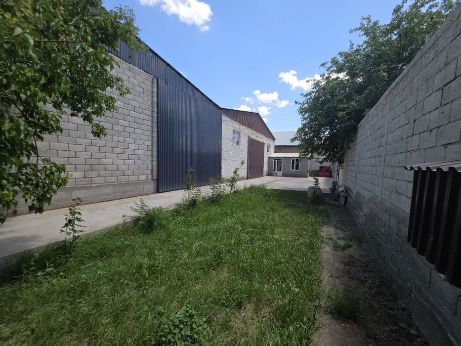 Нотурар бини ва склад сотилади