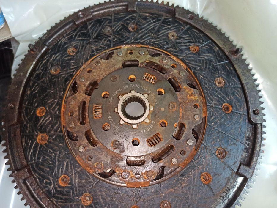 денферен маховик (комплект със съединител за Dodge caliber)