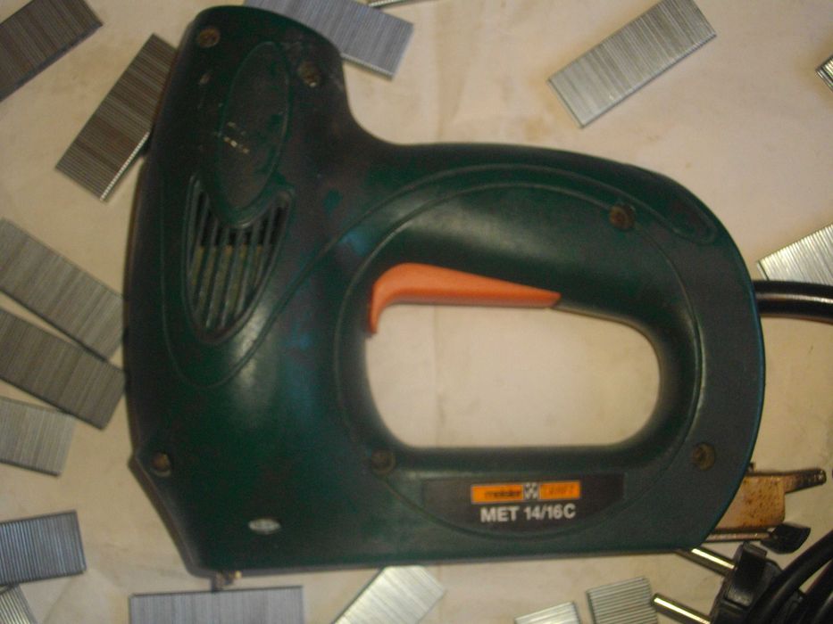 Електрически Дърводелски Такер 8-16мм 15-32мм Немски Холандия РАЗЛИЧНИ