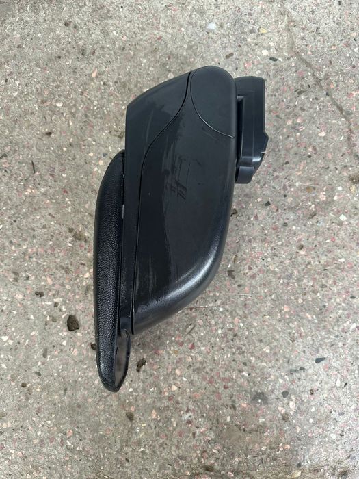 Vind Cotieră ,apărătoare proiector ceață Focus mk2.