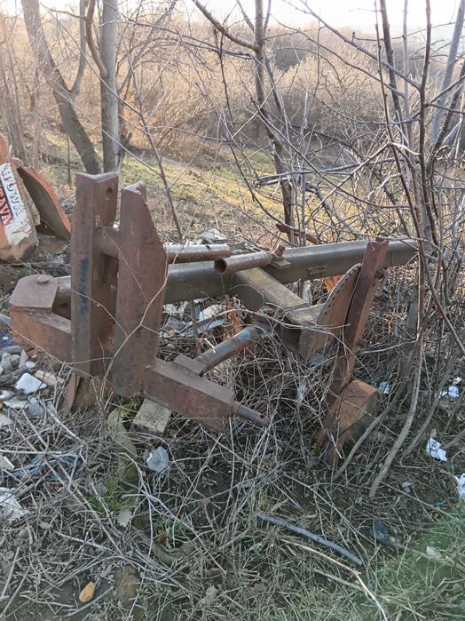 Plug pentru tractoare de la 45 cp