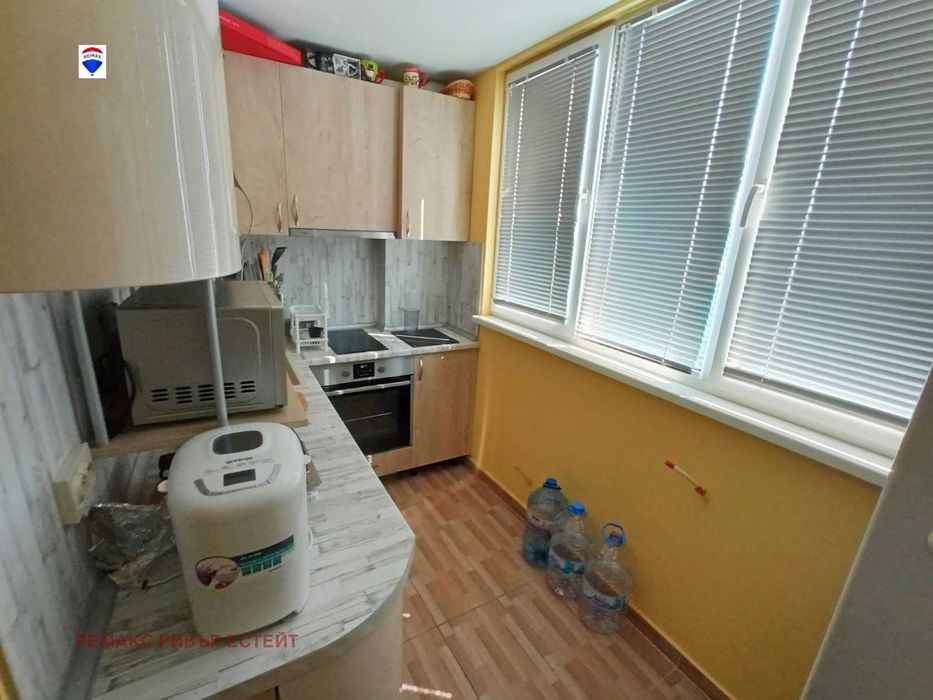 Продава се Тристаен апартамент в Русе, Дружба 2 - 72 кв.м за 1180 €/кв.м - Снимка #9