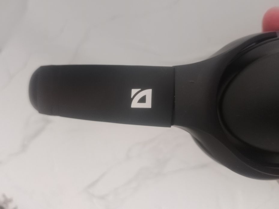 Продам наушники новые