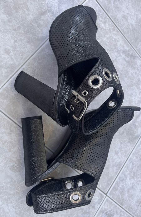 Дамски сандали естествена кожа