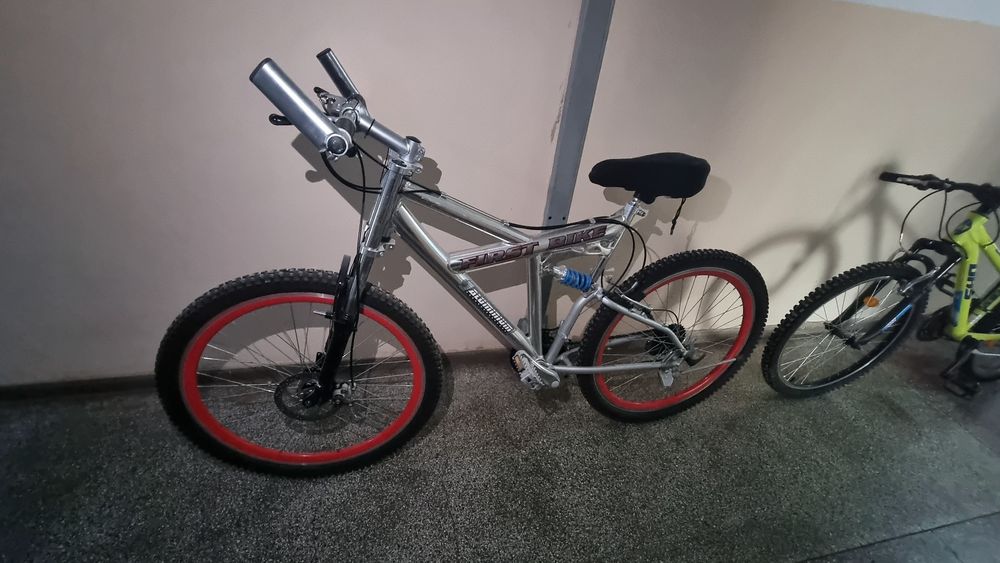Bicicleta First Bike ca nouă