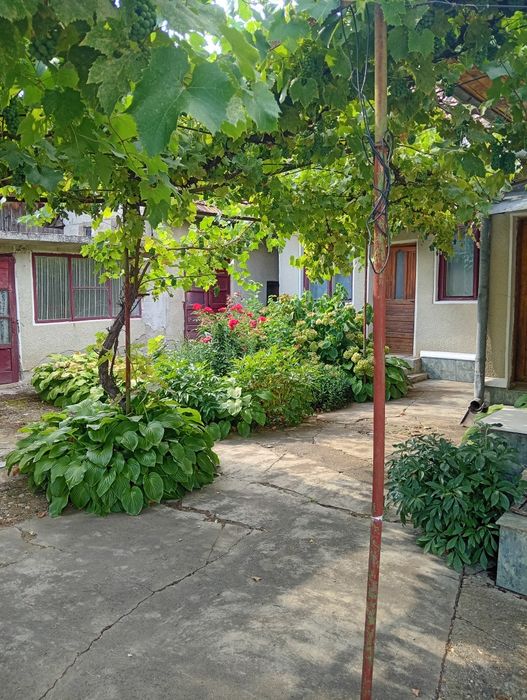 Vând casă în Ineu, judetul Arad