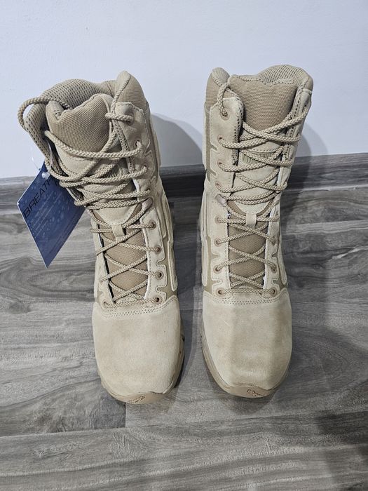 Bocanci militari Magnum nr 41, dimensiune talpic 26,5 cm, talpă vibram