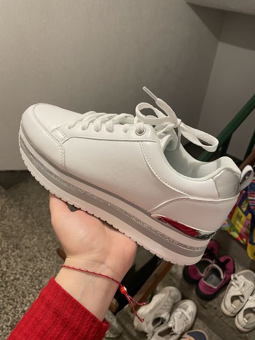 Дамски маратонки 39 номер