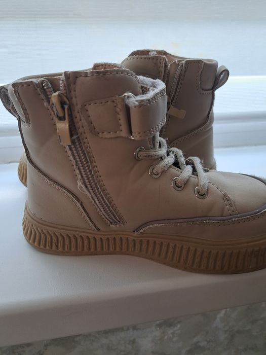 Продам ботиночки  детские