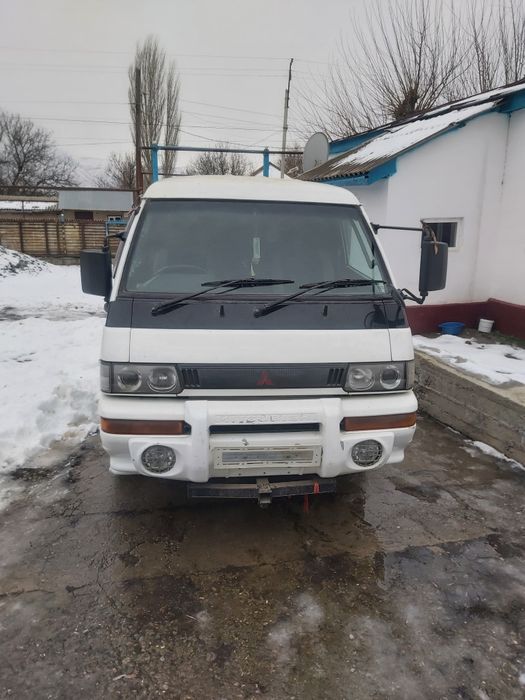 Mitsubishi delica