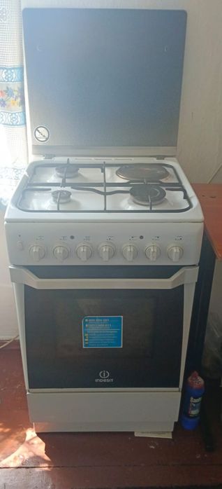 Продам плиту газовую