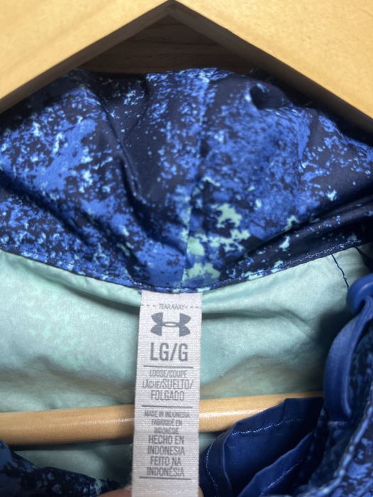 Under Armour : лека ветровка- Анорак  размер Л / Оригинал