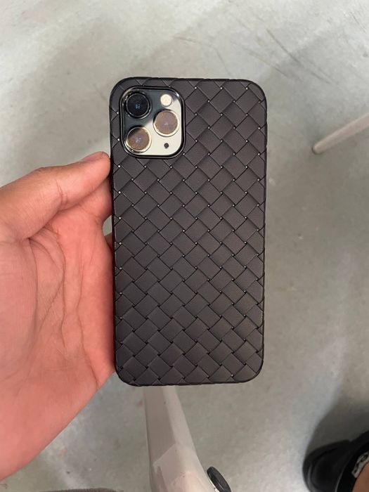 IPHONE 11 pro sotiladi