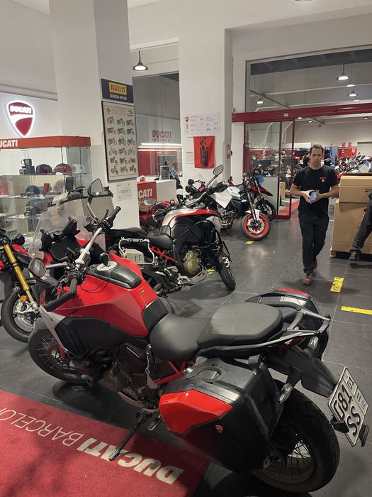 Продам Ducati Multistrada V4S 2023 года!