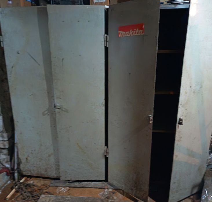 Сейф шкаф металлический