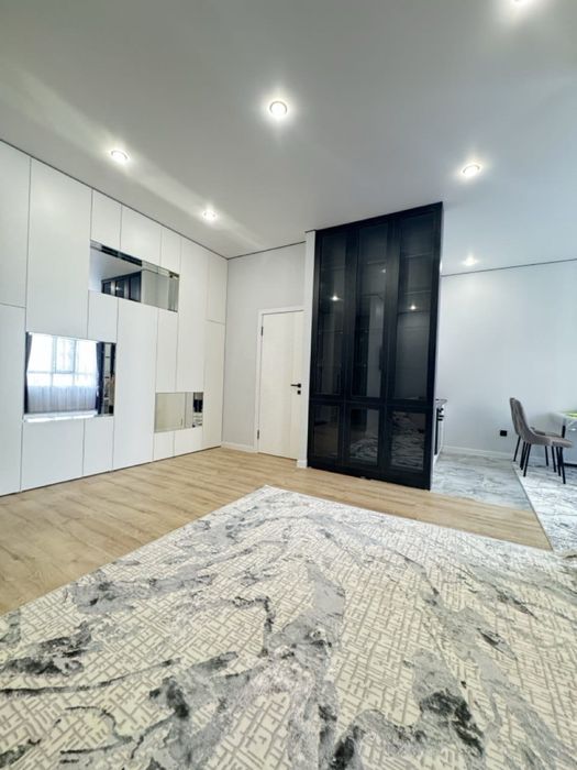 УНИВЕРСАМ 2х квартира люкс