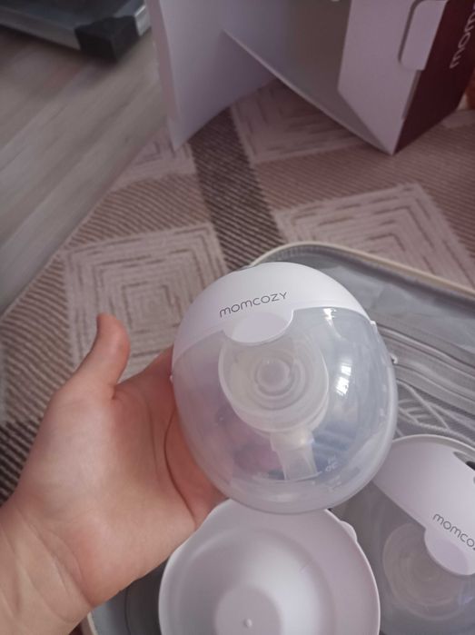 Momcozy M5 електрическа помпа за кърма hands free двойна