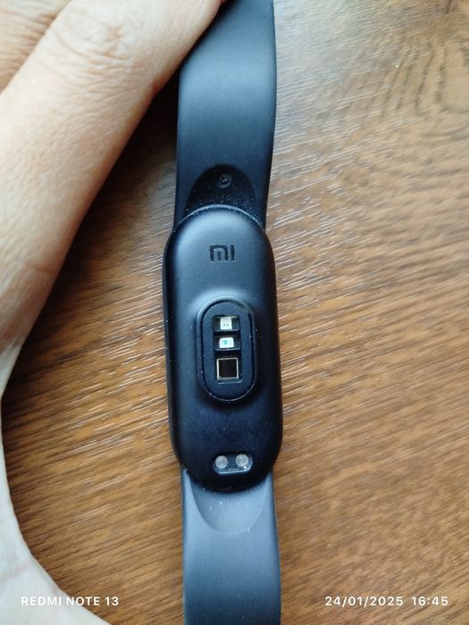 Braslet mi 6 sotiladi