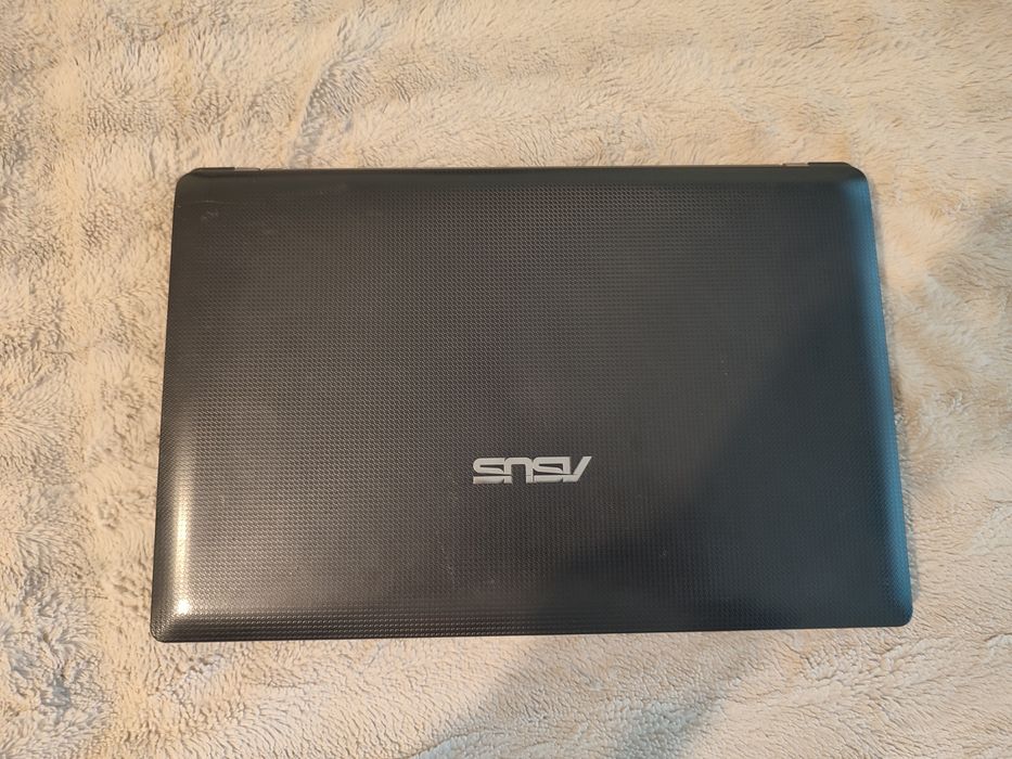 Asus X54H – Intel Core i5 / 4GB RAM / Windows 11 / Radeon HD 7400M