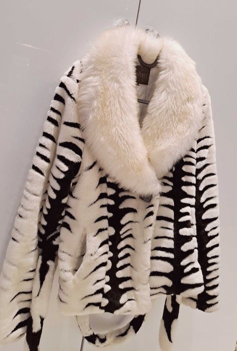 Haina de blana artificiala zebrata dama
