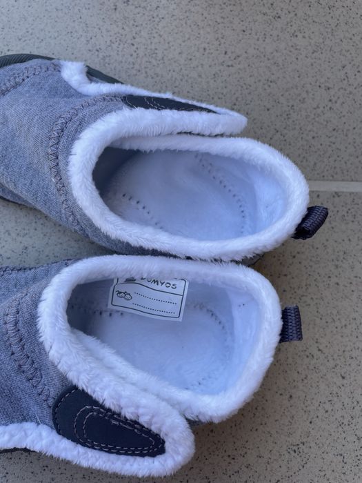 Vand cizme cauciuc si incaltaminte pentru interior , masura 26.