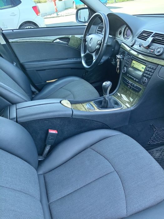 De vânzare Mercedes Benz E220Avangarde