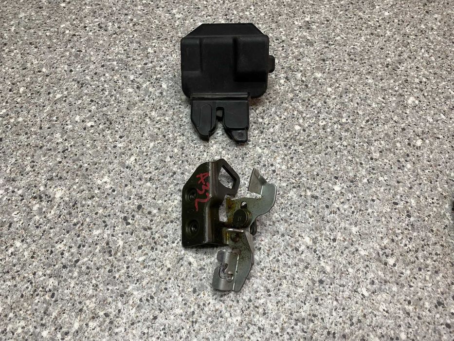 Замок багажника на Ниссан Цефиро Максима А32 А33