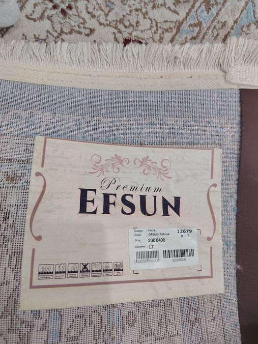 Продам ковёр 2 на 4 в идеальном состоянии