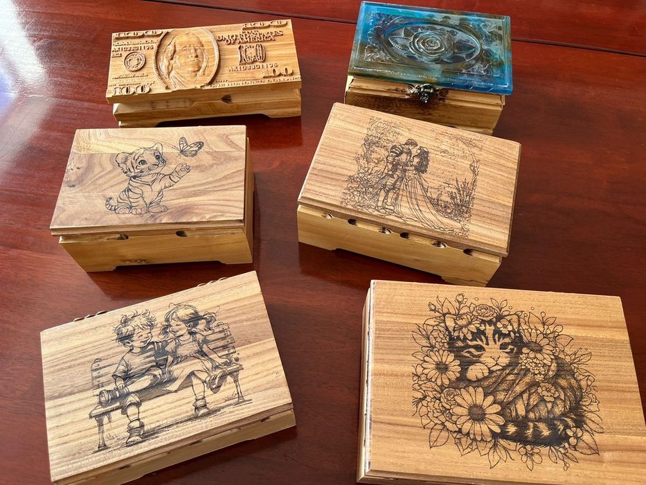 Шкатулки все ручной работа очень красиво сделано