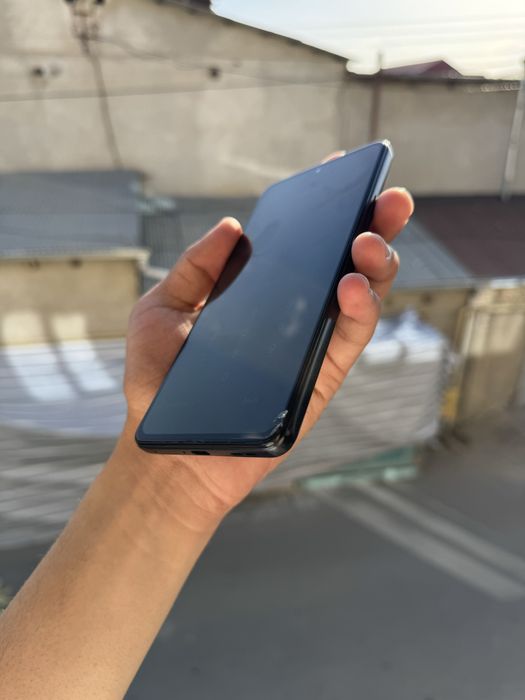 Poco F4 5G telefoni sotiladi