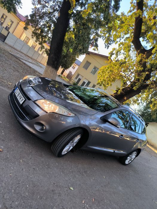 Renault Megane III Grandtour (Break), ediție limitată **FFR**, an 2012, motor **1.9 dCi 130 CP**
