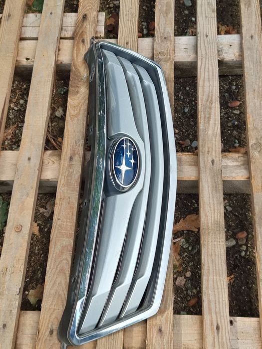 Решотка радиатора на Subaru Outback BR .