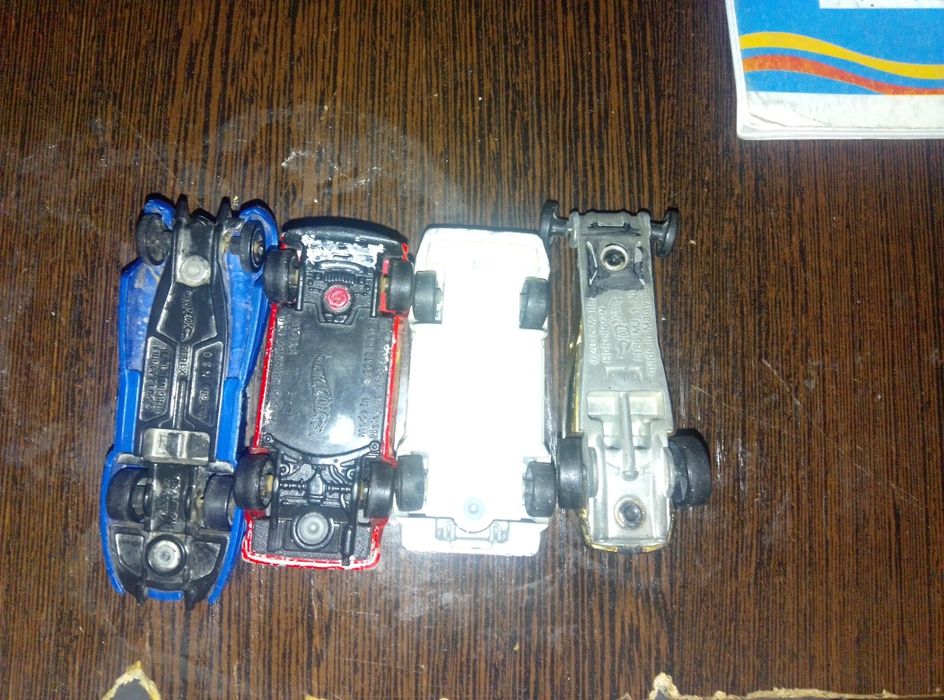 Продам оригинальные машинки хотвилс