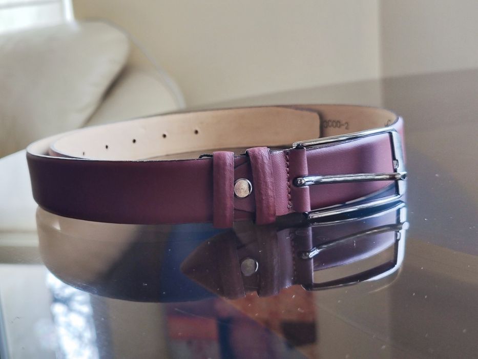 Продавам дамски Кожени колани