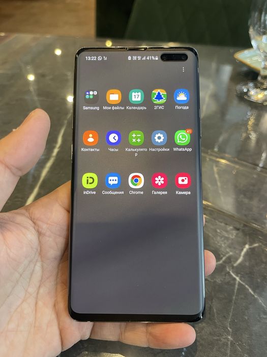 Самсунг с10 5G в черном цвете