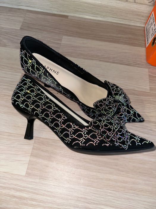 Продам новые туфли