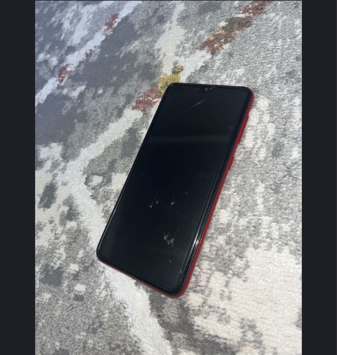 Samsung A10 телефон