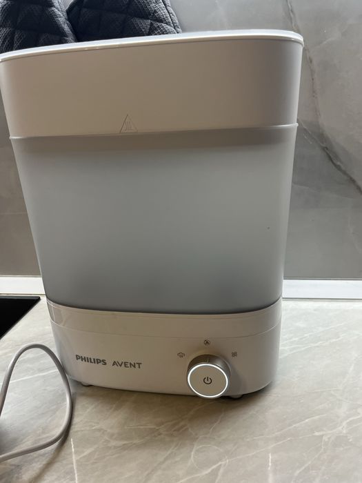 Sterilizator de biberoane cu USCATOR