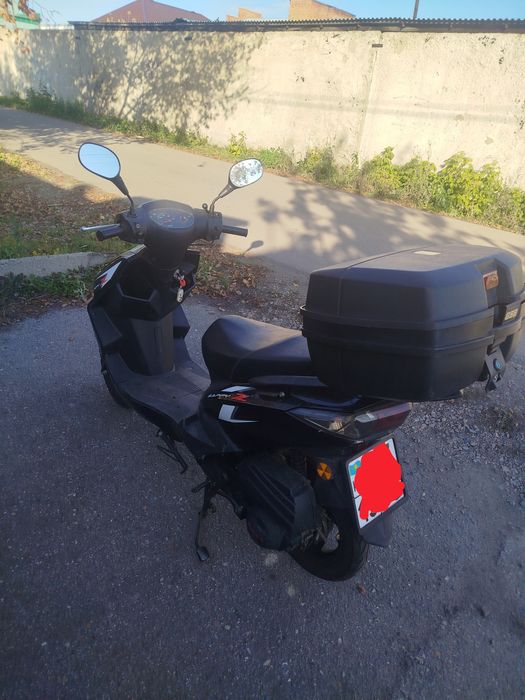 Продам скутер 125 кубов
