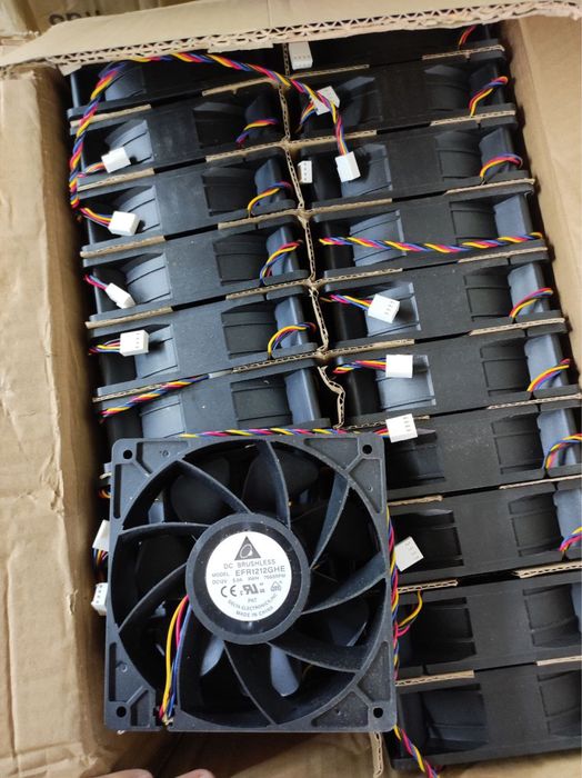 Delta Electronics EFR1212GHE sanoat ventilyatori 5 amper