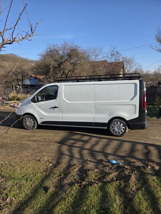 Vand sau schimb cu utilaj  Renault Trafic