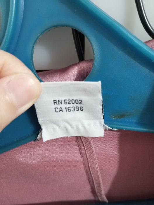 Розовый женский пиджак