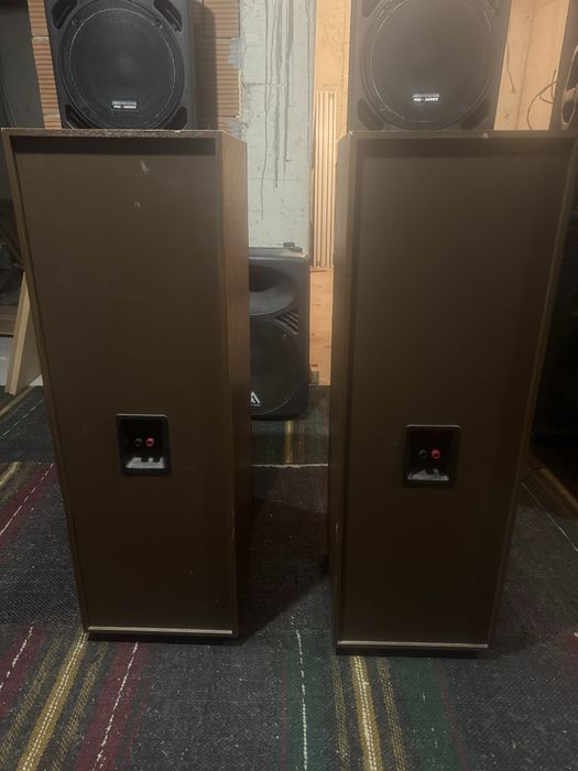 B&W Bowers & Wilkins
