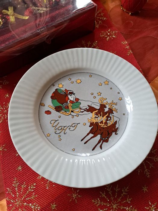 Красиви новогодишни чинии!