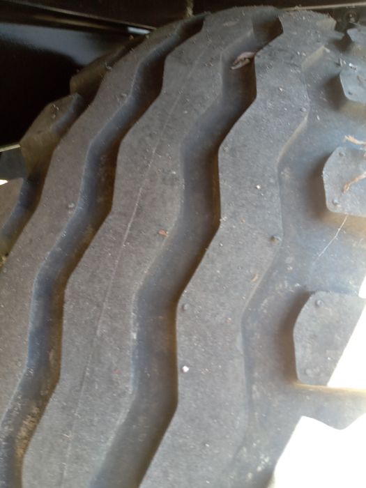 Vând remorcă 4, 5 tone monoax