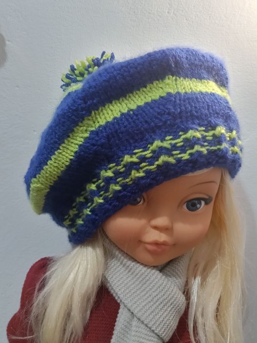 Bereta crosetata ,marime universala