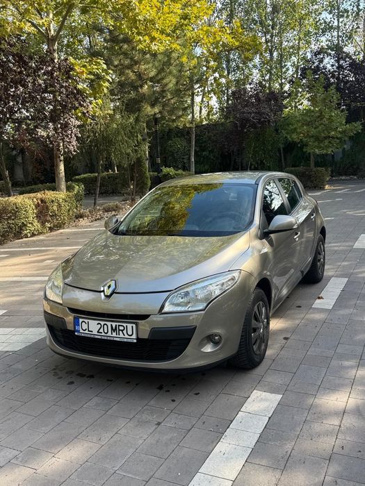 Vând Renault Megane 2010 • 1.6 Benzină • 142.000 km reali • Unic Proprietar