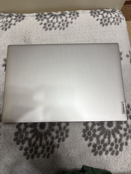 Vând laptop Lenovo IdeaPad 3, model 15ADA05